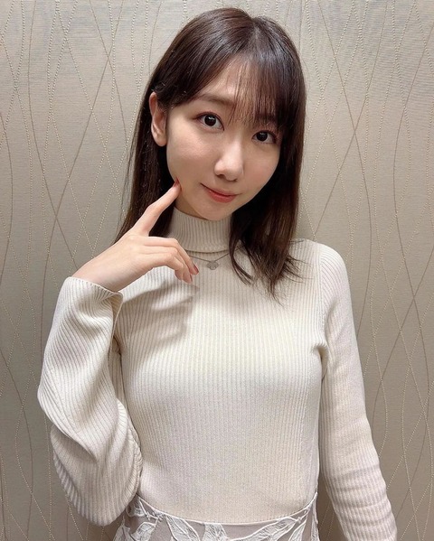 【芸能『柏木由紀（34）「”アシンメトリー”上品ワンピ」