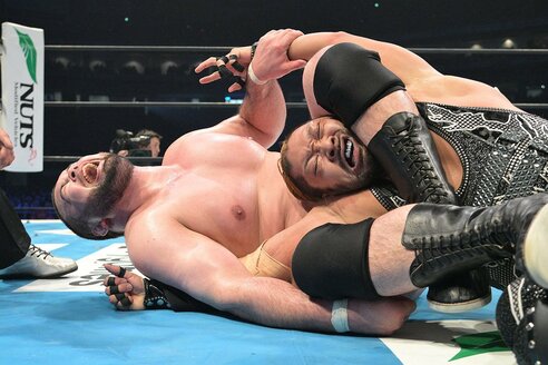 【新日本】ウルフアロン（29）プロレス初陣で一本勝ち！