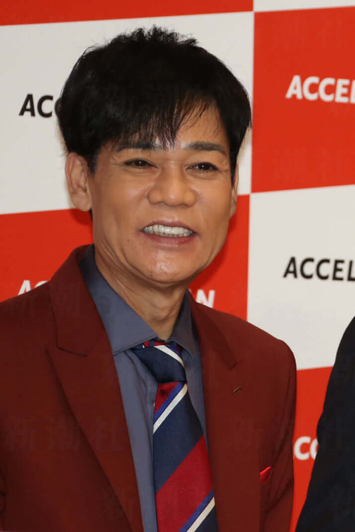【芸能】名倉潤（55）原宿でスカウトされまくった長女の「目隠し顔出し写真」公開
