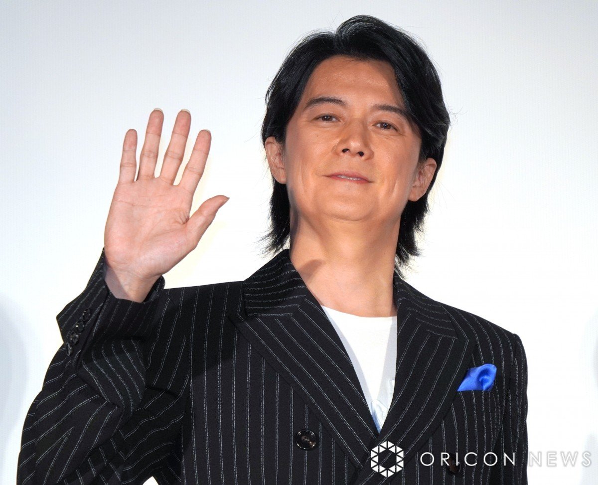 【芸能】福山雅治55歳、ダッフルコート姿に反響