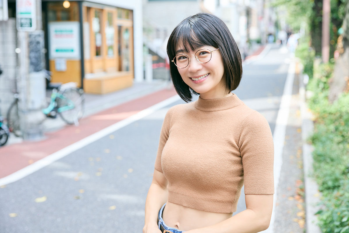 メガネグラドルの時東ぁみ（38）がイメージビデオを発売！