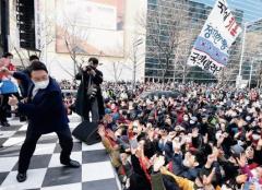 韓国大統領選、政権交代濃厚で日韓関係は雪解けへ。文在寅大統領には冬の時代到来？
