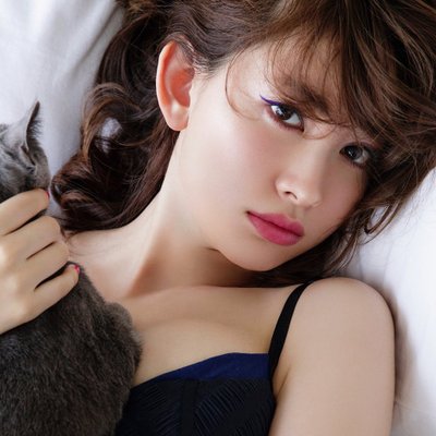 【モデル】ナイスバディ！元AKB48小嶋陽菜（34）、ランジェリー姿で抜群のスタイル披露！