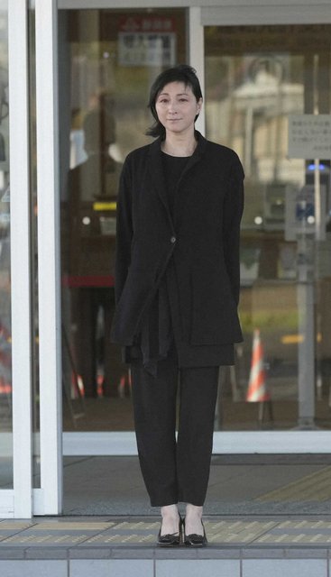 【芸能】 広末涼子（45）地検の取り調べに「ヌーディースタイル」で出頭…