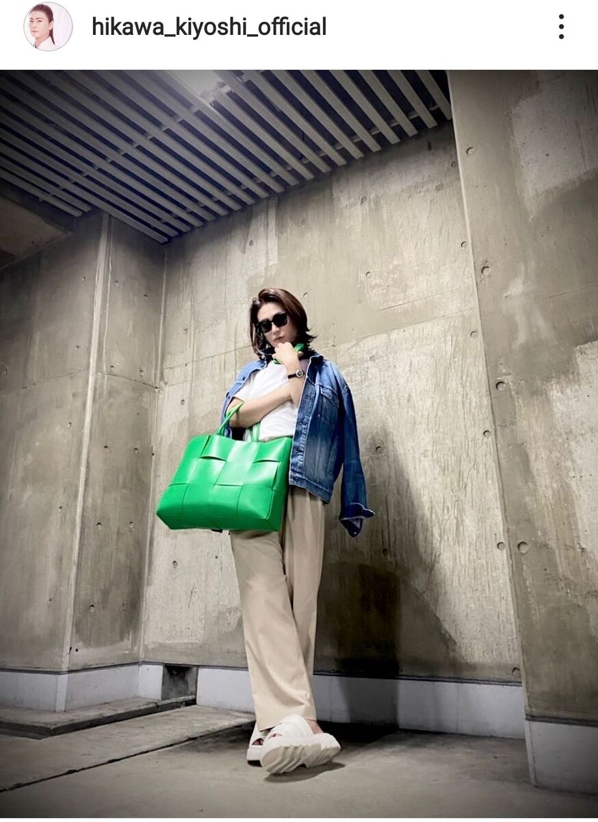 【画像有】氷川きよし(44)、私服のパンツ姿を公開