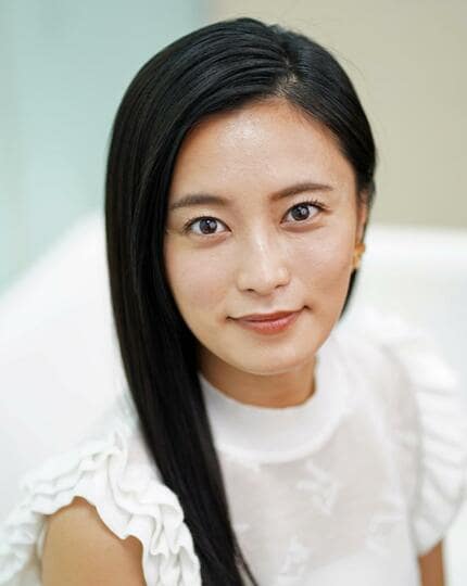 【芸能】小島瑠璃子　１年３カ月ぶり“顔出し”　大人の色気増した30歳の近影に衝撃