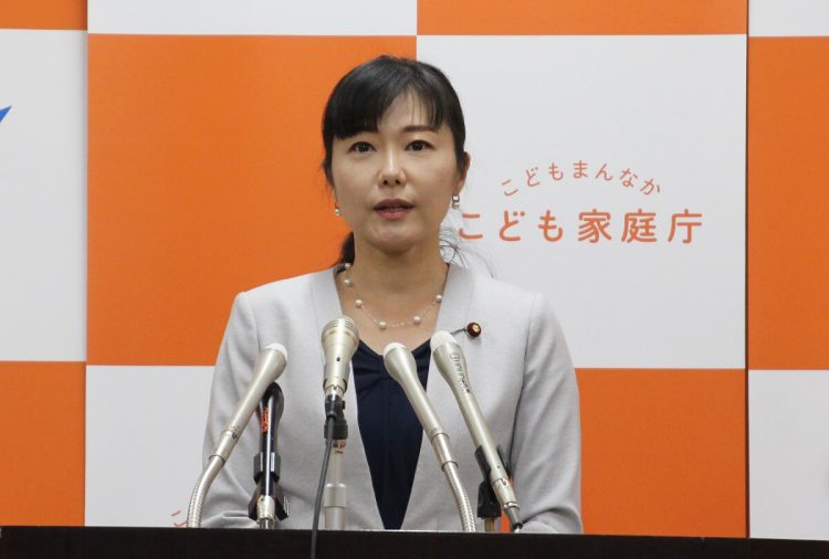 【ゲンダイ】加藤鮎子（44）こども政策相が実母に政治資金900万円を還流…