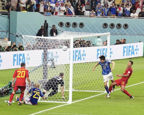 【サッカー/Ｗ杯】日本代表、決勝トーナメント進出！！