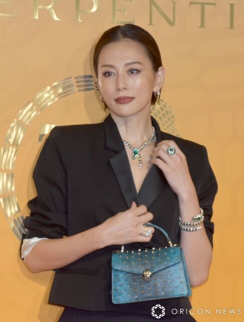 【芸能】米倉涼子（48）「脊髄が漏れてたりして」苦しんだ一年振り返り…