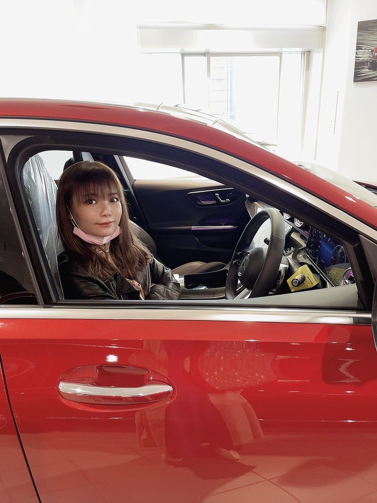 【芸能】９００万円のベンツ購入の中川翔子が自動駐車システムに不安