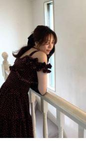 【色気】島崎遥香、肩＆背中見せがドキドキなオフショルワンピ姿。