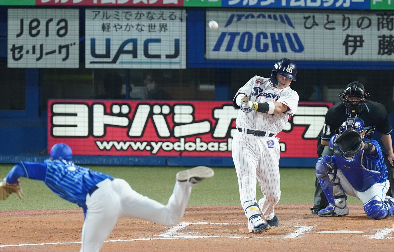 【朗報】村上宗隆、33試合で15本ホームラン打ちまくり！