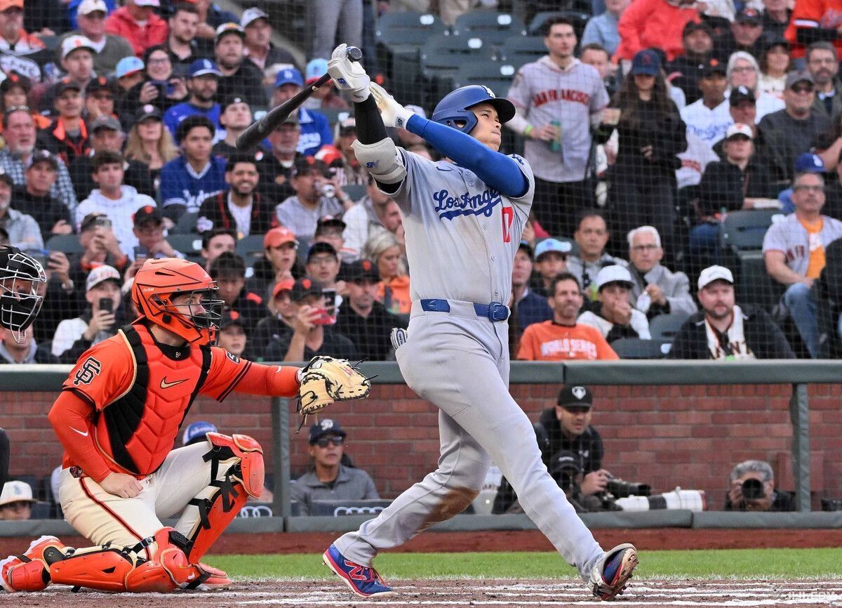 大谷翔平、逆転の32号ホームラン！ドジャースファン喜びの瞬間