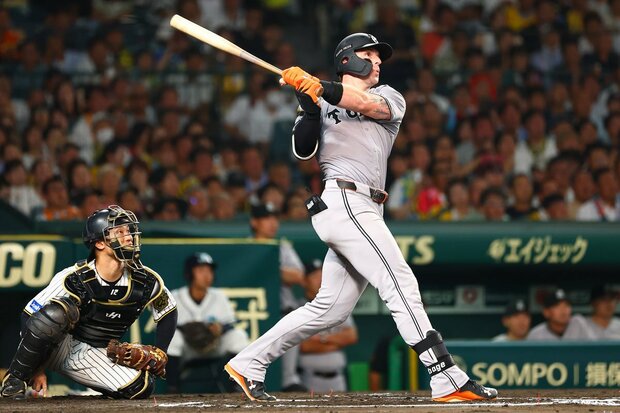 巨人ｷﾀ━━(ﾟ∀ﾟ)━━!!! キャベッジの逆転2塁打で阪神粉砕ｗｗｗ