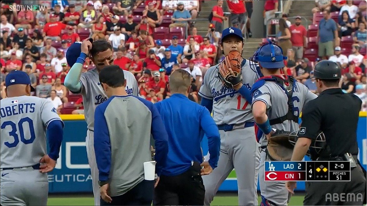 大谷翔平、脚のけいれんで降板するも打者は続行！