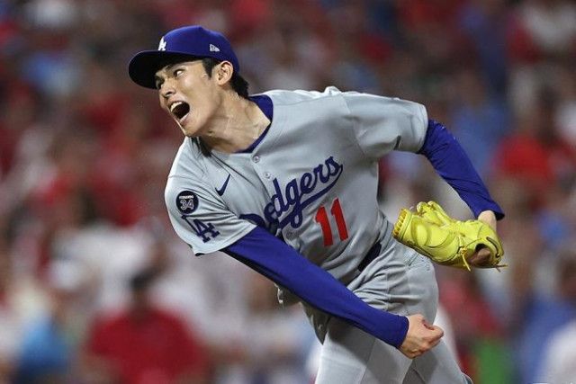 佐々木朗希が初セーブを達成！大谷翔平はPS初勝利を飾る