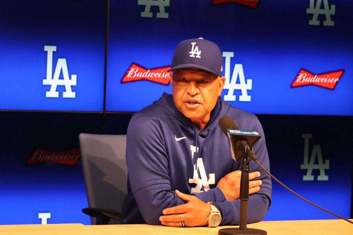 【朗報】ロバーツ監督  打順を変更！「大谷翔平の前に走者を」