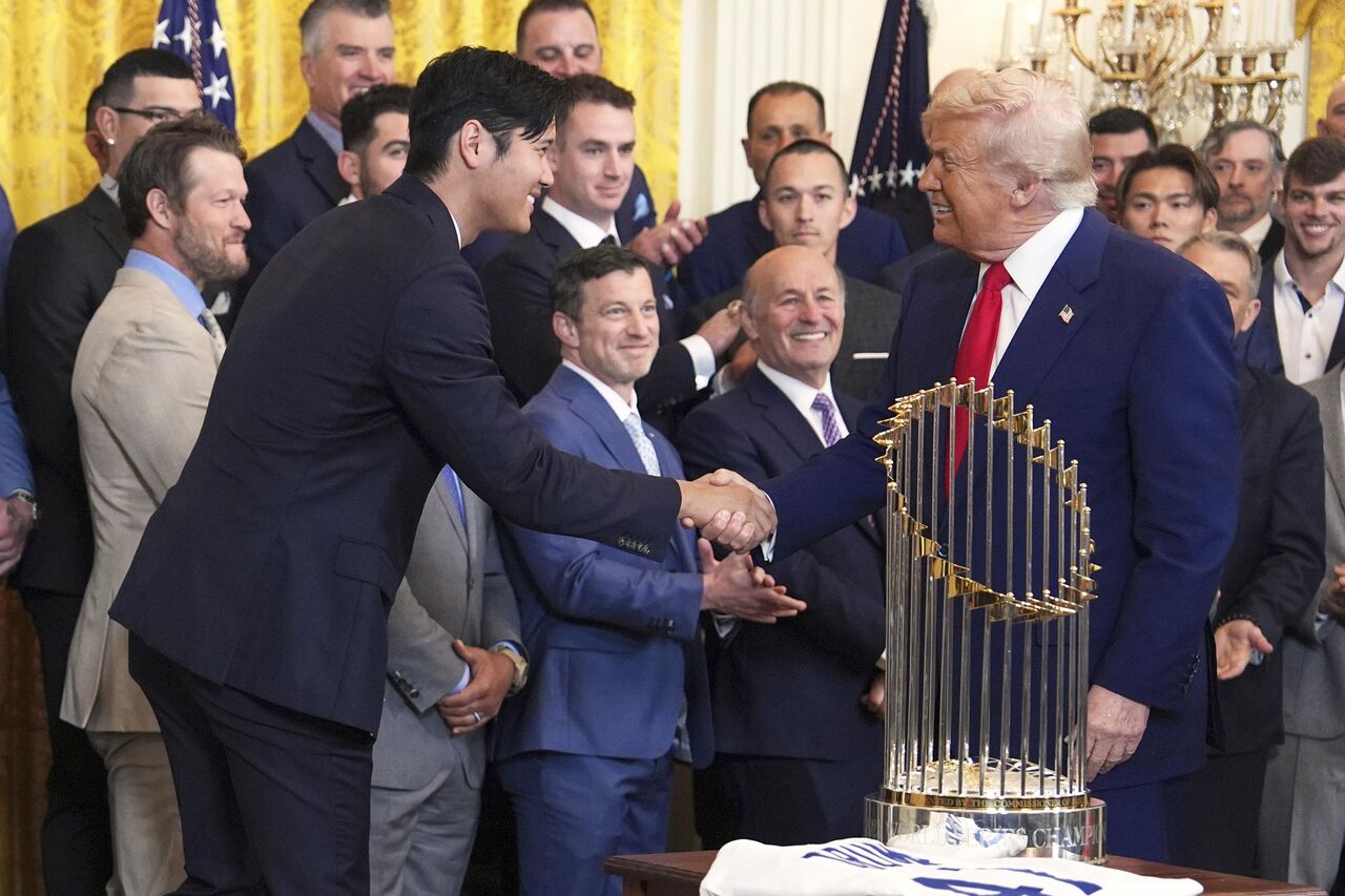【朗報】トランプ米大統領、大谷翔平を絶賛するやんけ！