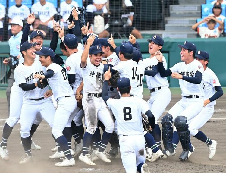【甲子園】沖縄尚学：夏の全国大会初優勝　沖縄県勢15年振り頂点！