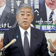自民党総裁選：岩屋外相が推薦人ならずの理由を探る
