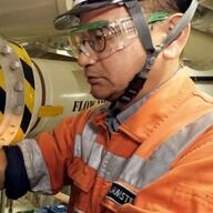 日本のレアアース資源は本当に確保できるのか？首相発言の真相を探る