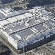 シャープの亀山工場売却の真相とは？液晶事業の未来を考える