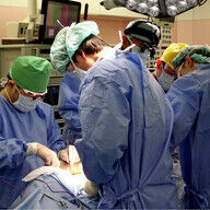 消化器外科医不足の現状と解決策：未来の医療を守るために