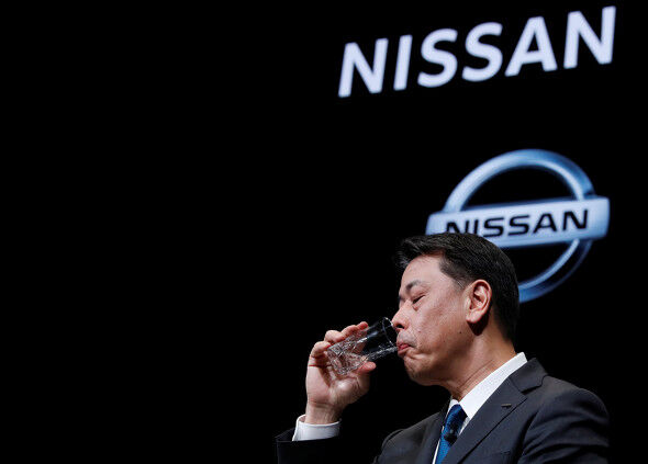 日産自動車の危機: 9000人のリストラと社長の年俸3億円の考察