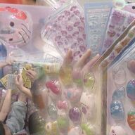 シールブーム再来！入手困難なボンドロを探せ