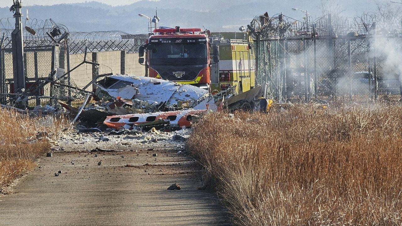 179人の命が失われた韓国旅客機事故の真相に迫る