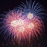 夏の花火大会、観覧エリアの「二極化」現象を考察する