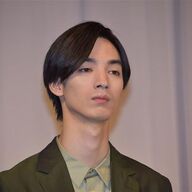 俳優・清水尋也容疑者、取締法違反で逮捕　その背景とは？