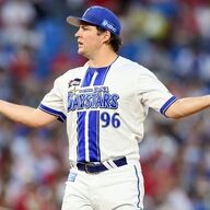 バウアー、尊敬の日本でバット蹴りした件