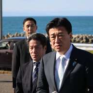 中国による渡航自粛呼びかけと日本政府の反応