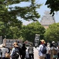 「斎藤知事辞めろデモ」の全貌：神戸から姫路までの行進を追う