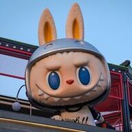 「ラブブ」人気失速の真相とは？株価急落の理由を徹底解説