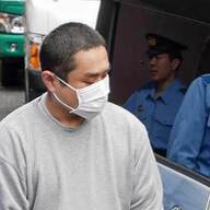 定職なしの男が引き起こした悲劇：東大前の事件を考察する
