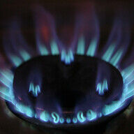 政府の電気・ガス代補助再開！家計に与える影響は？