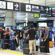 外国人受け入れ規制の今後：自民党総裁選が示す道