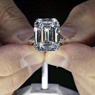 天然ダイヤの価格下落と合成ダイヤの急成長