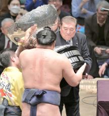 場内が驚愕した！石破茂首相の怪力とその真相