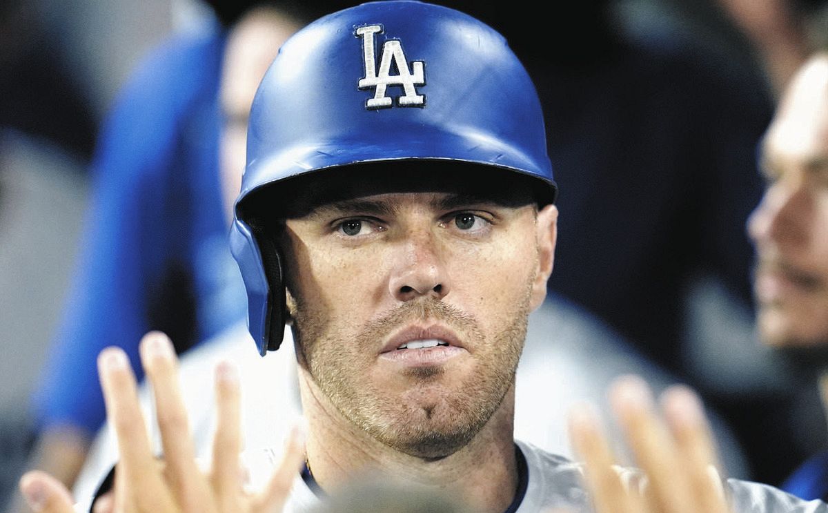 ドジャースフリーマン、来春キャンプ参戦の期待と手術の詳細