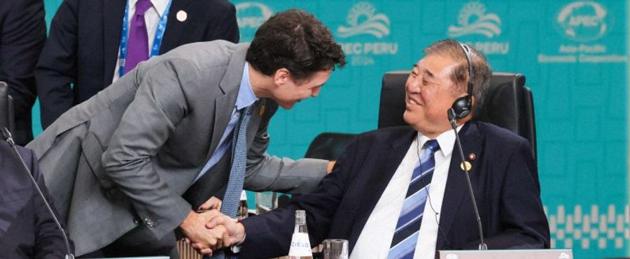 石破首相の外交マナーを考える：岩屋外相の支持と野党の反発