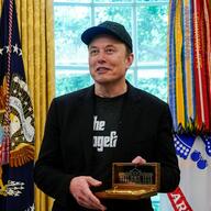 イーロン・マスク氏、大量薬物使用の真相とは？