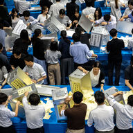 自治体の混乱！衆院解散と予算編成の狭間で