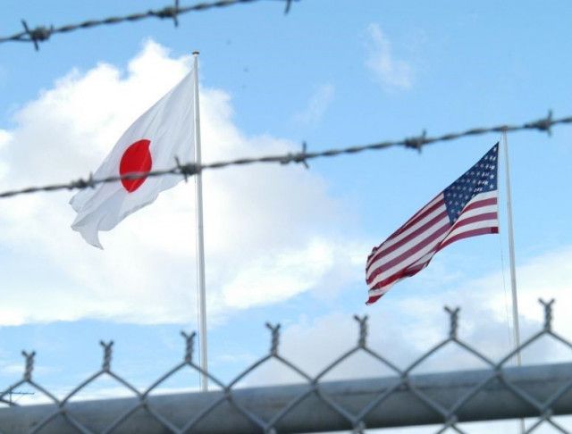 米海兵隊のグアム移転開始：沖縄の影響と後方支援要員の重要性