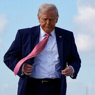 トランプ支持率低下の真相とその影響