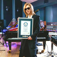 YOSHIKIの超高額ディナーショーがギネス認定！ファンへの思いとは