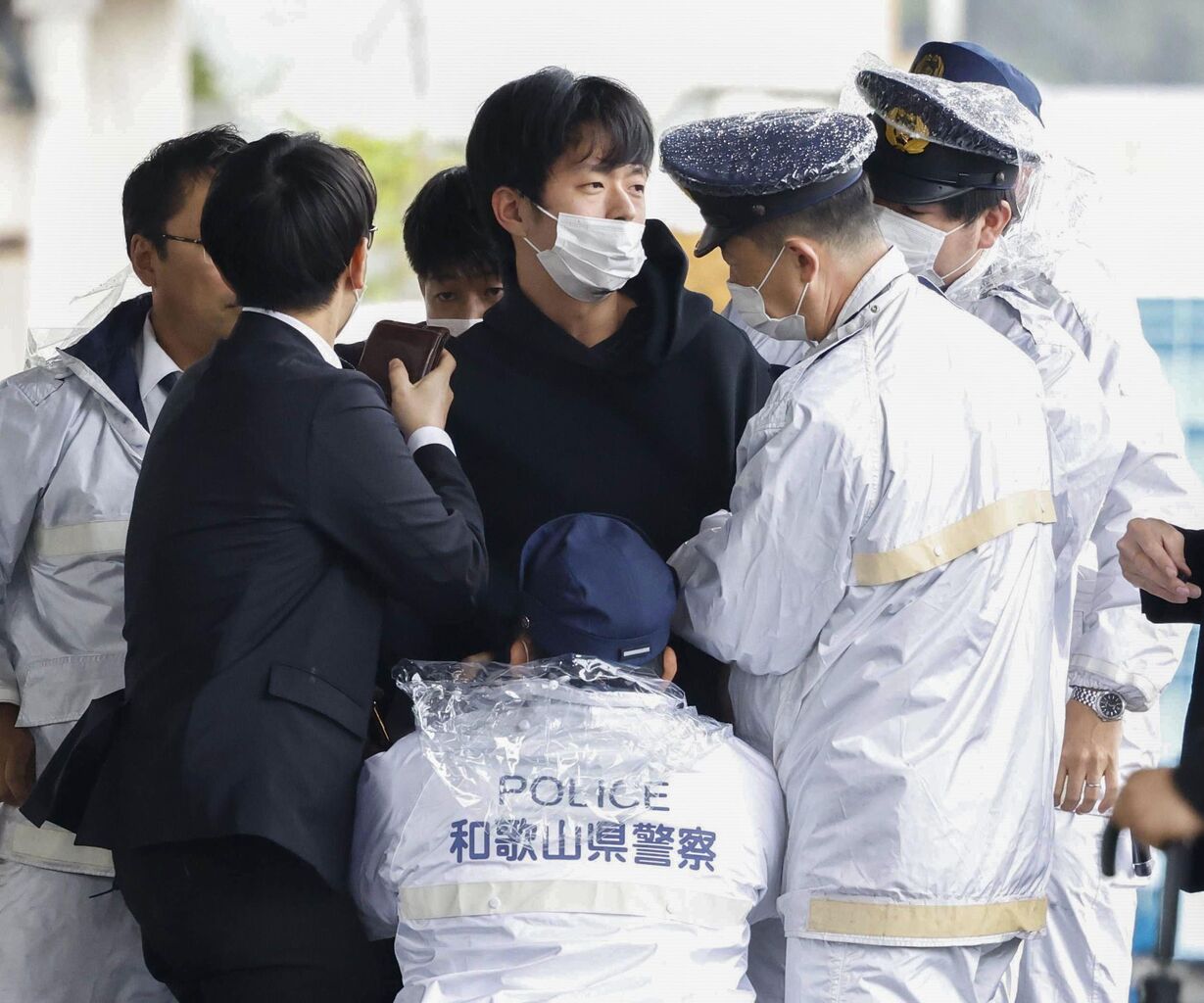 岸田前総理襲撃事件：25歳男が「殺意はない」と主張した背景