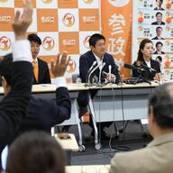 参政党の会見、神奈川新聞記者の取材拒否の真相に迫る